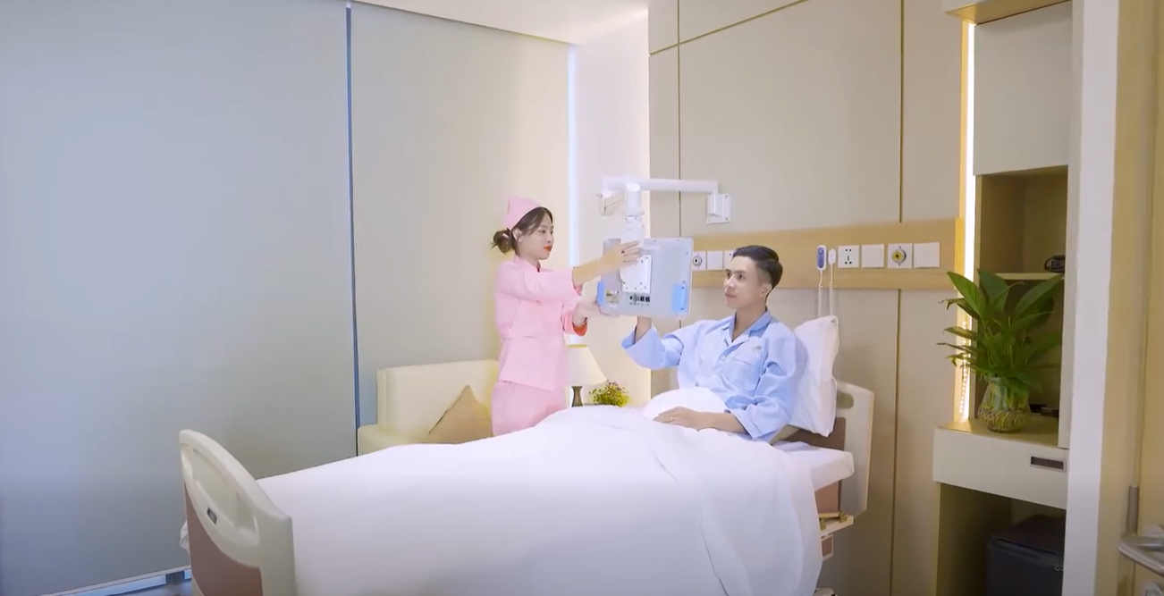 Cánh tay robot Smart Hospital – Nâng tầm chăm sóc bệnh nhân trong kỷ nguyên y tế 4.0