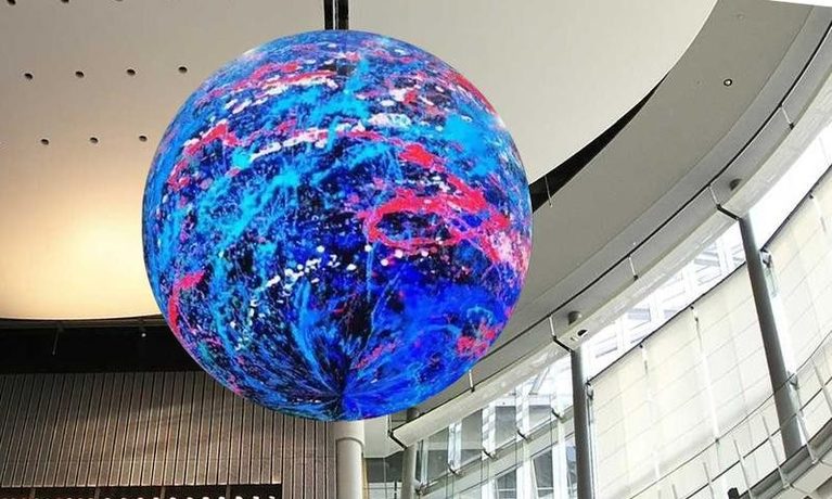 LED Sphere, Hologram 360 hay màn hình trong suốt?